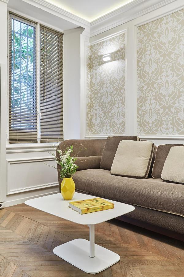 Apartment Louvre Museum By Studio Prestige Paris Bagian luar foto